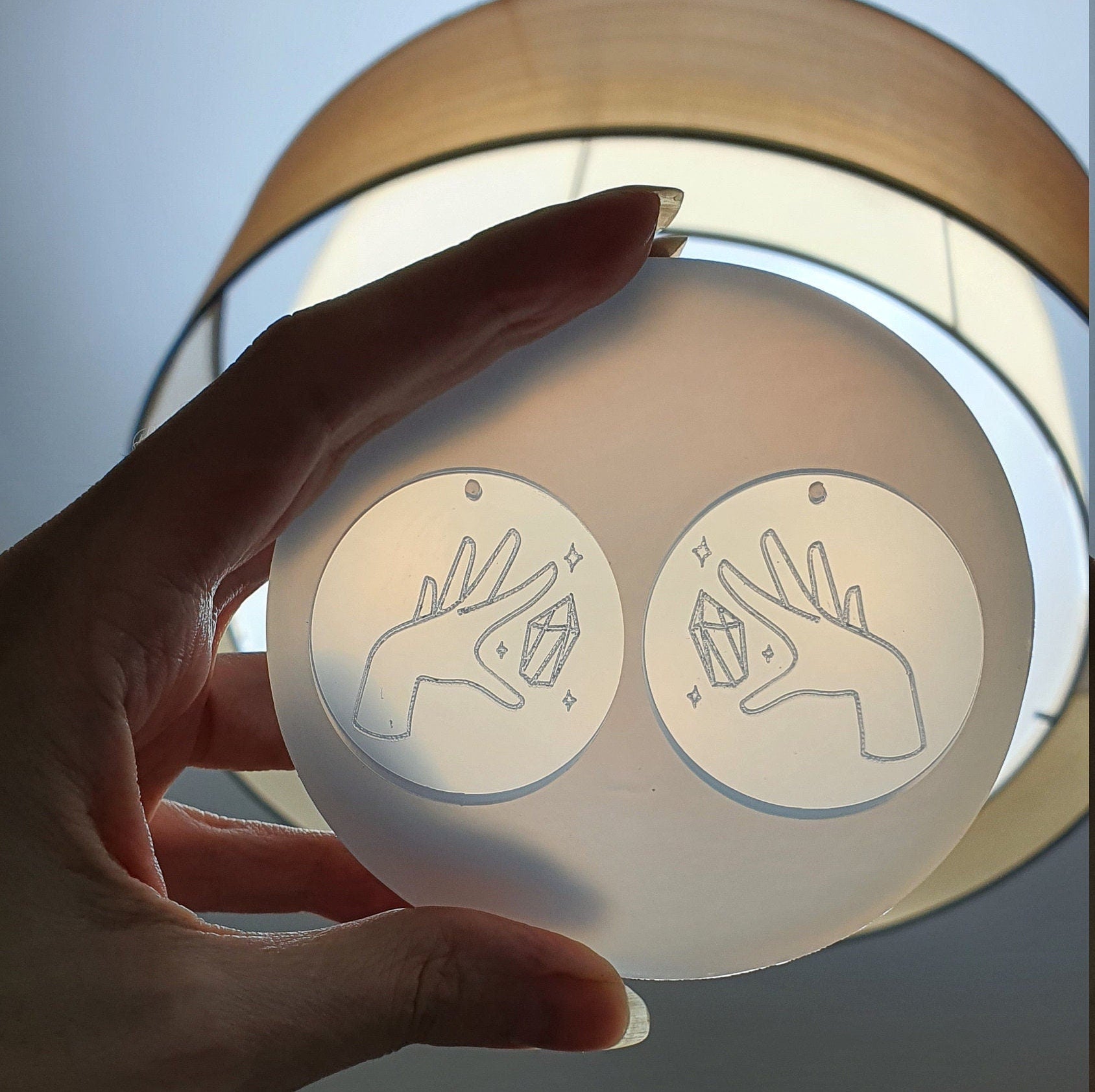 Silicone earrings mold "Woman magic crystal hand" mould for resin and epoxy - Luxy Kraft