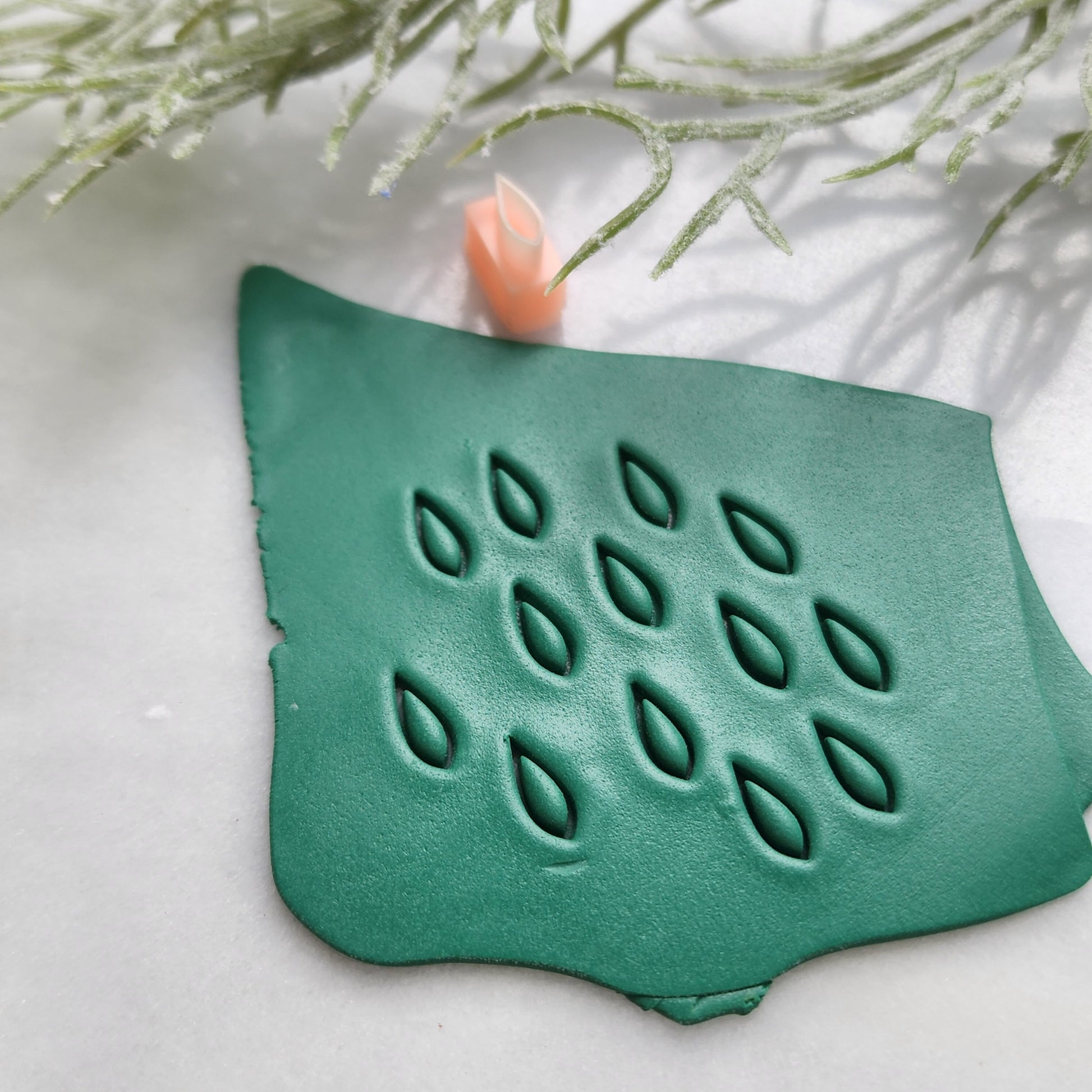 Micro cutter 6 mm "Leaf" Polymer clay mini cutter 3D print jewelry molds Earrings clay mold