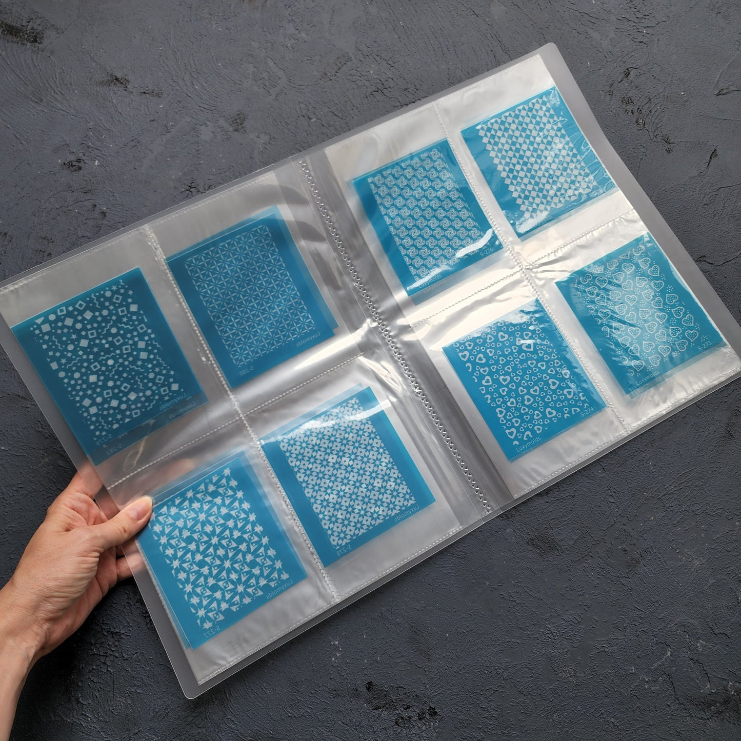 Folder book for Silk screens stencils with 64, 80 or 96 pockets