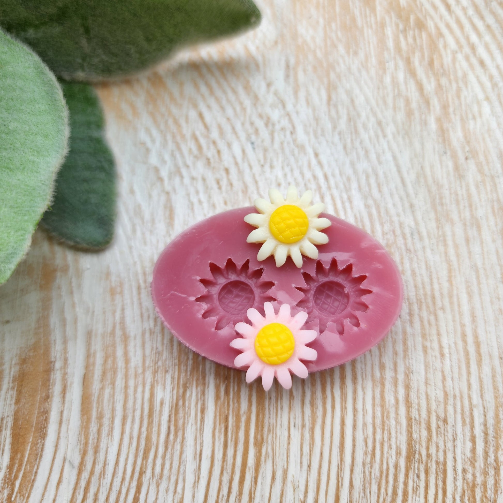 Silicone earrings mold / Silicone epoxy mold / Silicone stud earring moulds / Silicone UV resin molds /Flowers earring silicone jewelry mold