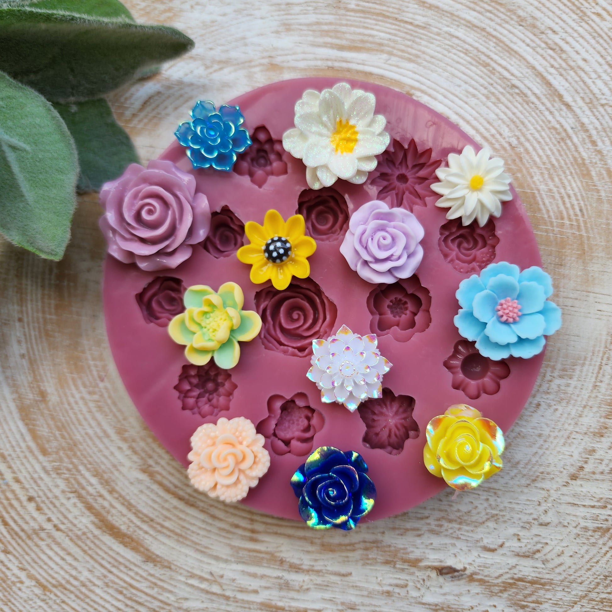 Silicone earrings mold / Silicone epoxy mold / Silicone stud earring moulds / Silicone UV resin molds / Flowers clay jewelry mold /Clay tool