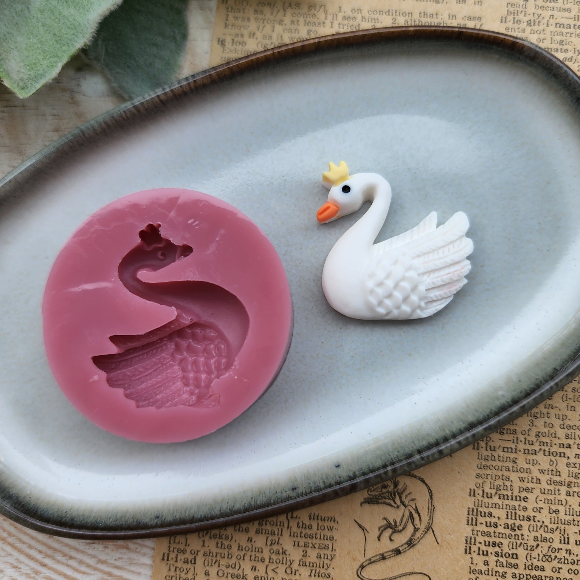 Silicone earrings mold / Silicone epoxy mold / Silicone stud earring moulds / Silicone UV resin molds / Swan clay jewelry mold / Clay tool