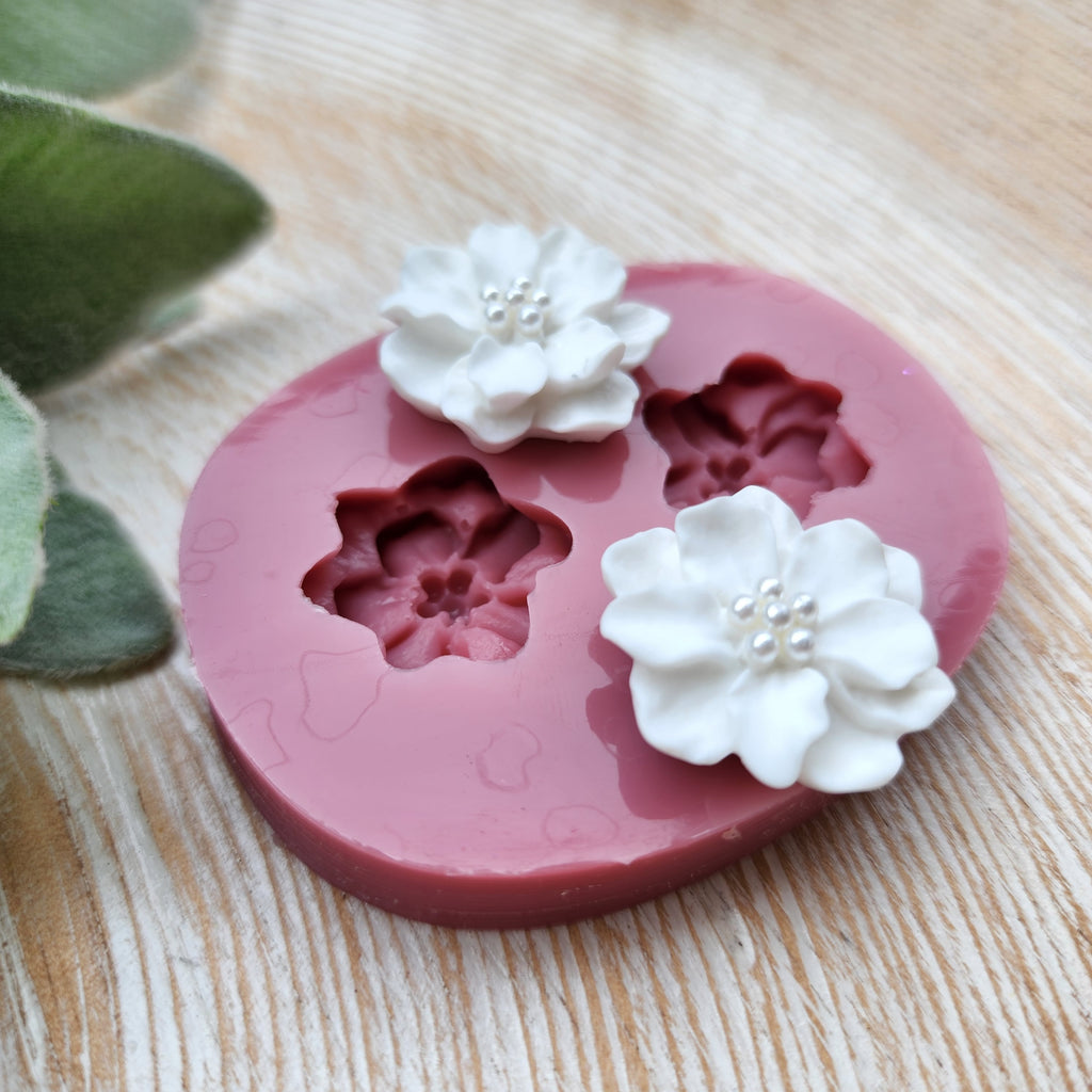Silicone earrings mold / Silicone epoxy mold / Silicone stud earring moulds / Silicone UV resin molds / Flowers clay jewelry mold /Clay tool