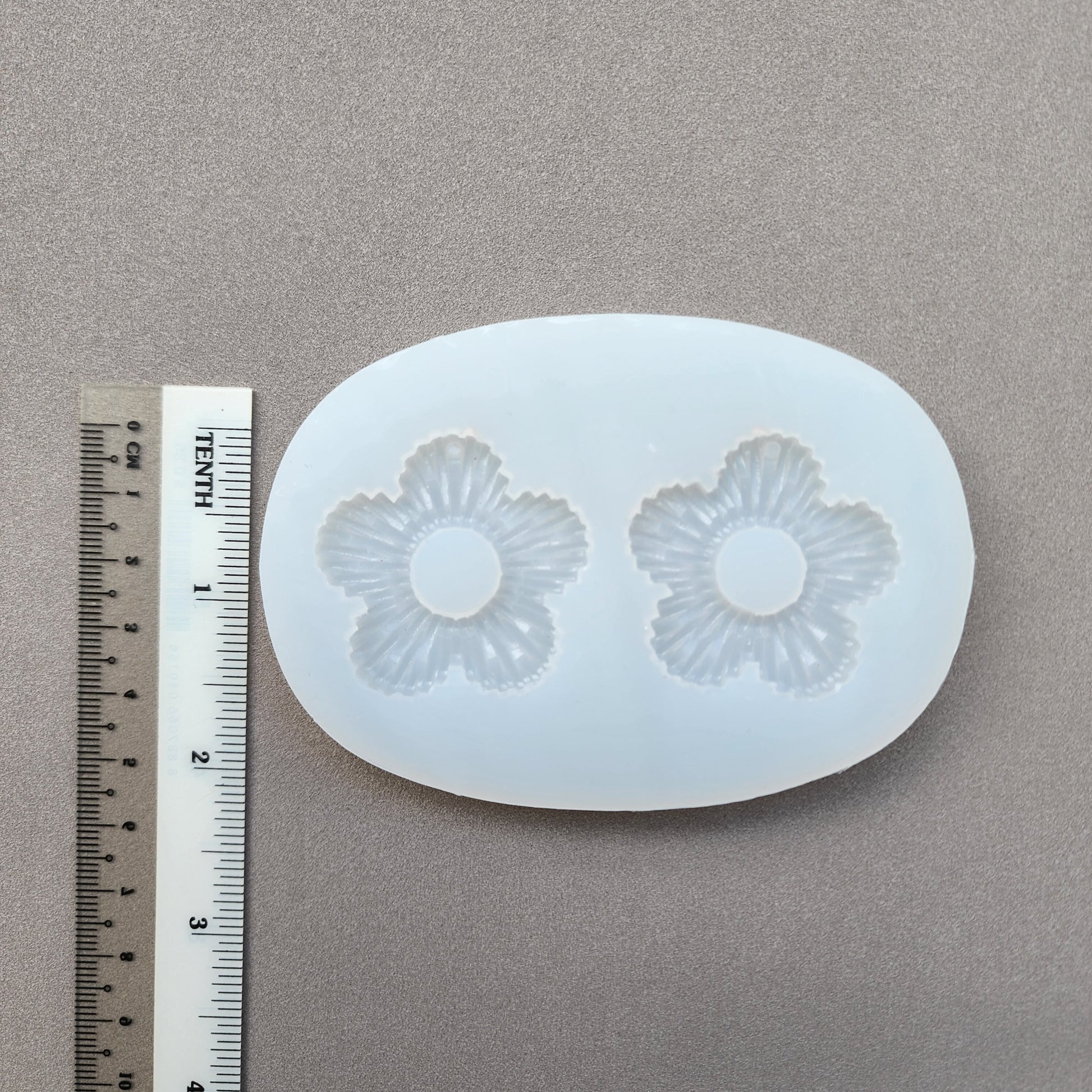 Silicone earrings mold / Silicone epoxy mold / Silicone UV resin molds / Rattan flower earrings silicone jewelry mold