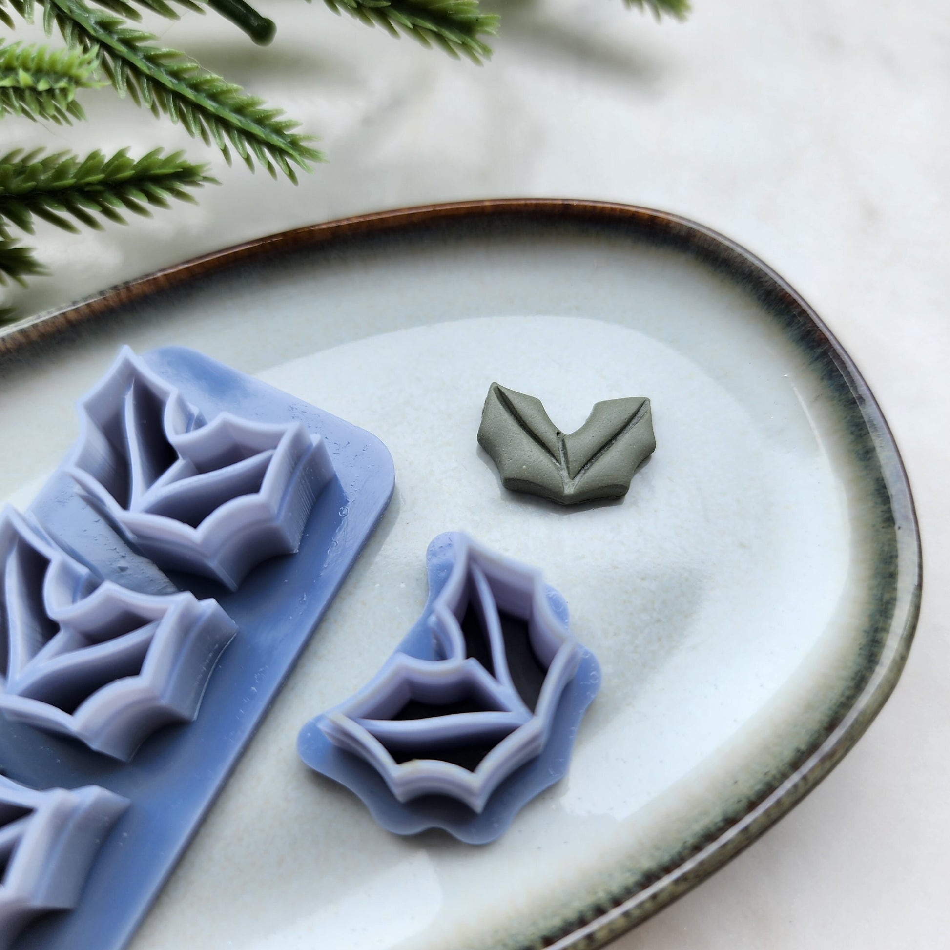Christmas Polymer Clay cutters Holly leaf Earrings molds Polymer clay tool sharp cutter stamp Jewelry stud earrings cutters