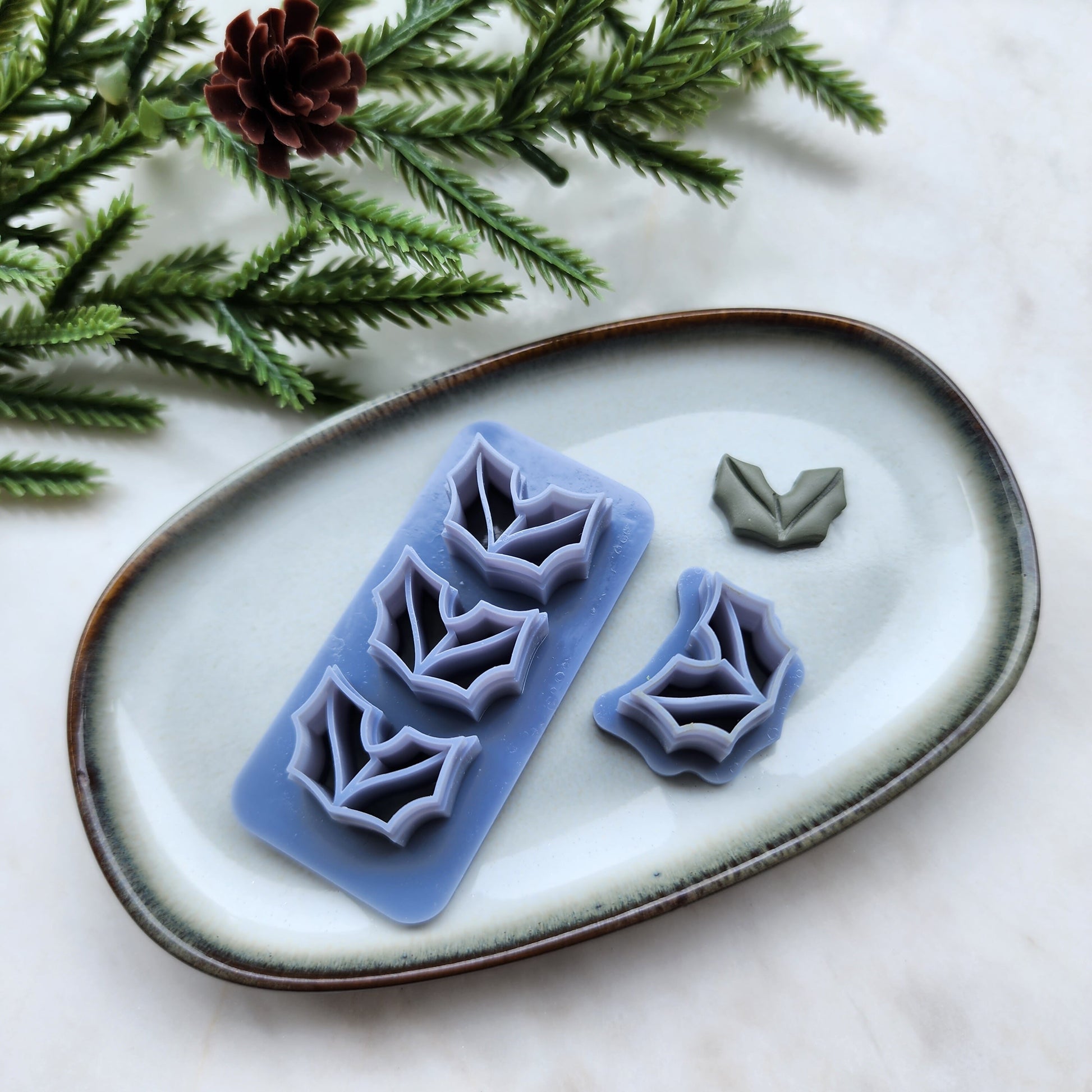 Christmas Polymer Clay cutters Holly leaf Earrings molds Polymer clay tool sharp cutter stamp Jewelry stud earrings cutters