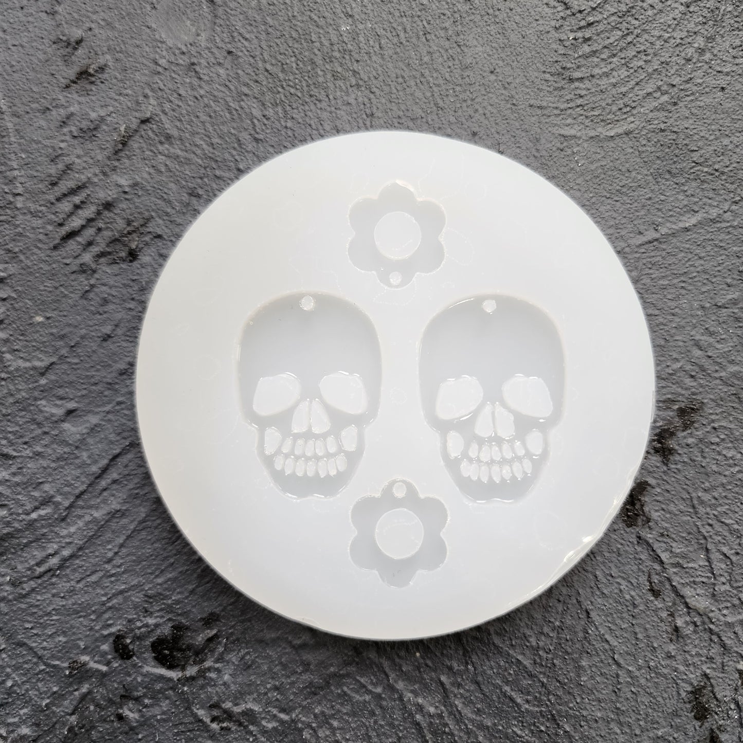 Silicone earrings mold / Silicone epoxy mold /Silicone earring moulds/Silicone UV resin molds/Halloween Skull earrings silicone jewelry mold