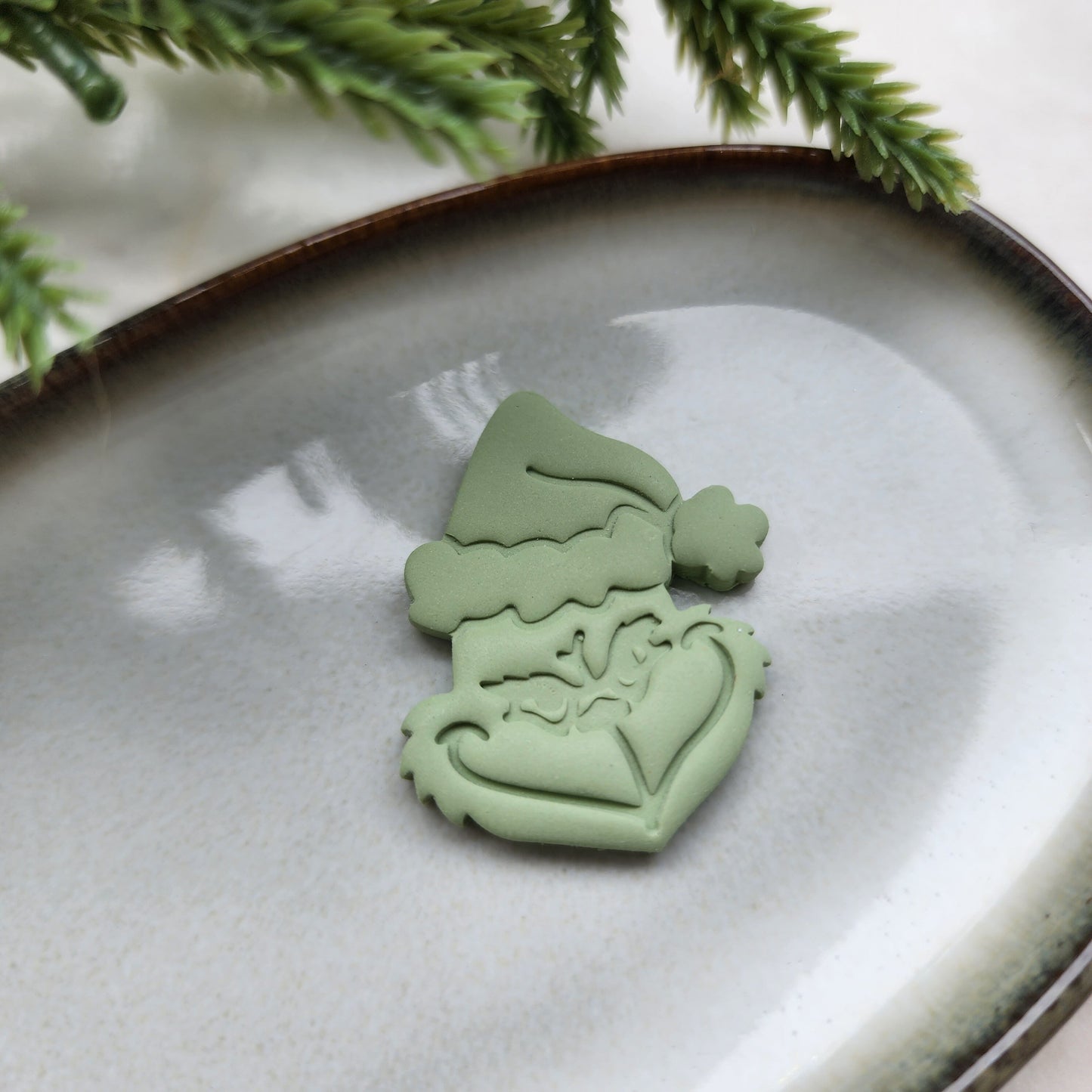 Christmas Polymer Clay cutters Grinch Earrings molds Polymer clay tool sharp cutter stamp Jewelry stud earrings cutters