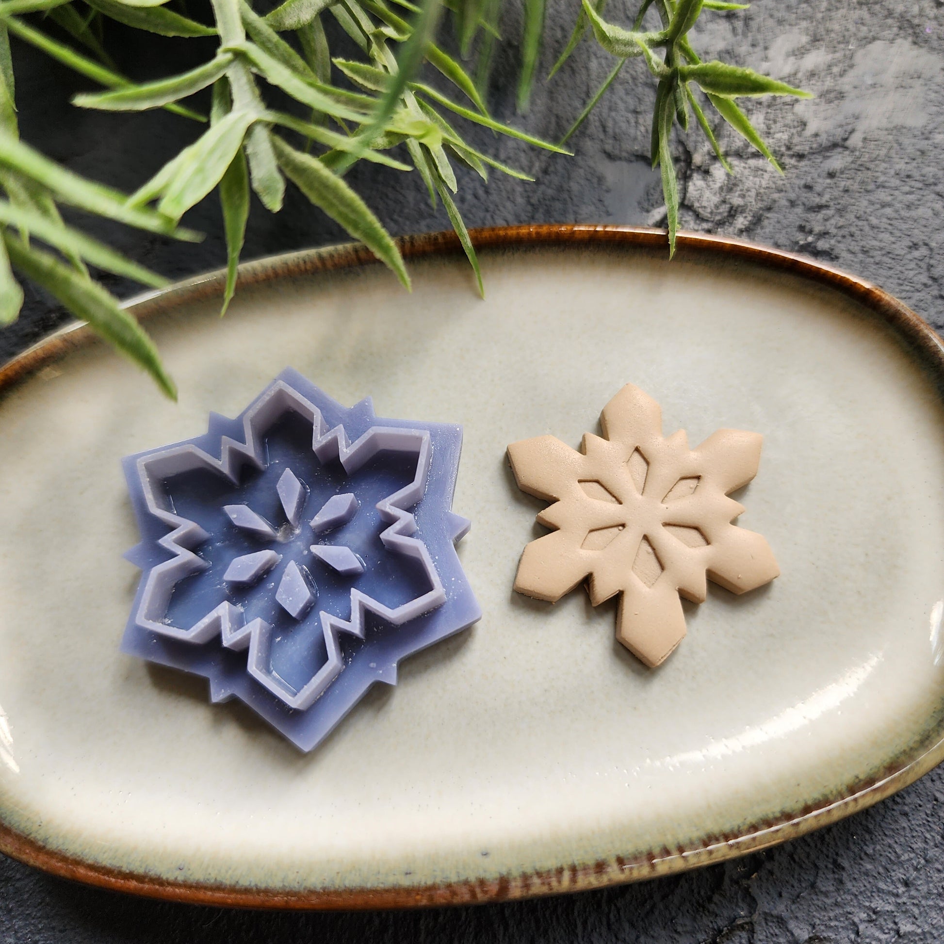 Christmas Polymer Clay cutters Snowflake Earrings molds Polymer clay tool sharp cutter stamp Jewelry stud earrings cutters