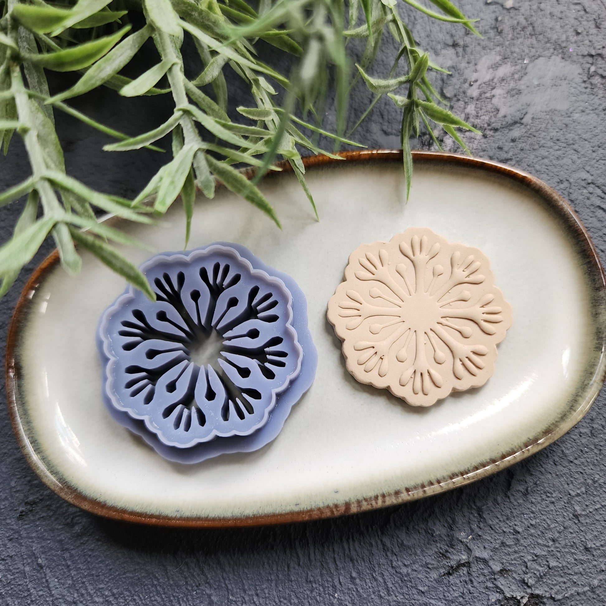 Christmas Polymer Clay cutters Snowflake Earrings molds Polymer clay tool sharp cutter stamp Jewelry stud earrings cutters