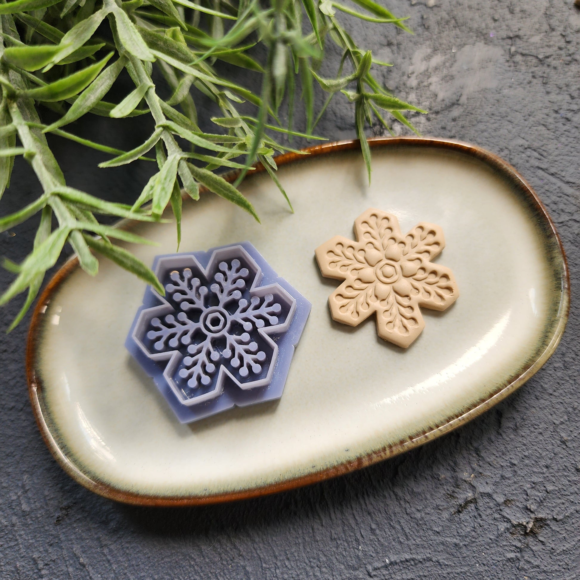 Christmas Polymer Clay cutters Snowflake Earrings molds Polymer clay tool sharp cutter stamp Jewelry stud earrings cutters
