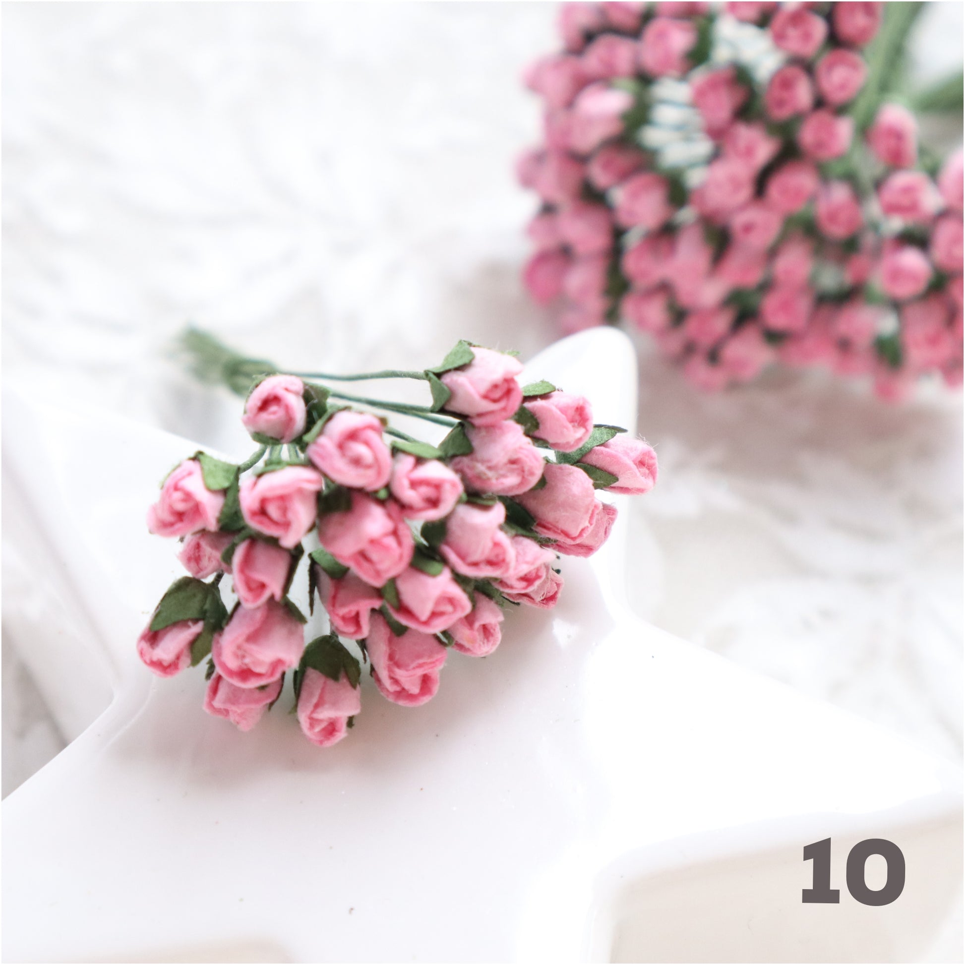 ROSES BUDS MULBERRY PAPER FLOWERS 0.4 CM 25 PCS - Luxy Kraft